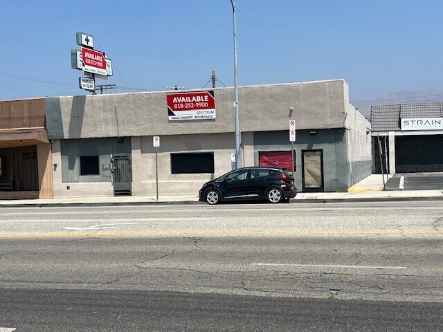 21627-21629 Devonshire St, Chatsworth, CA à louer - Photo de l’immeuble – Image 2 sur 14