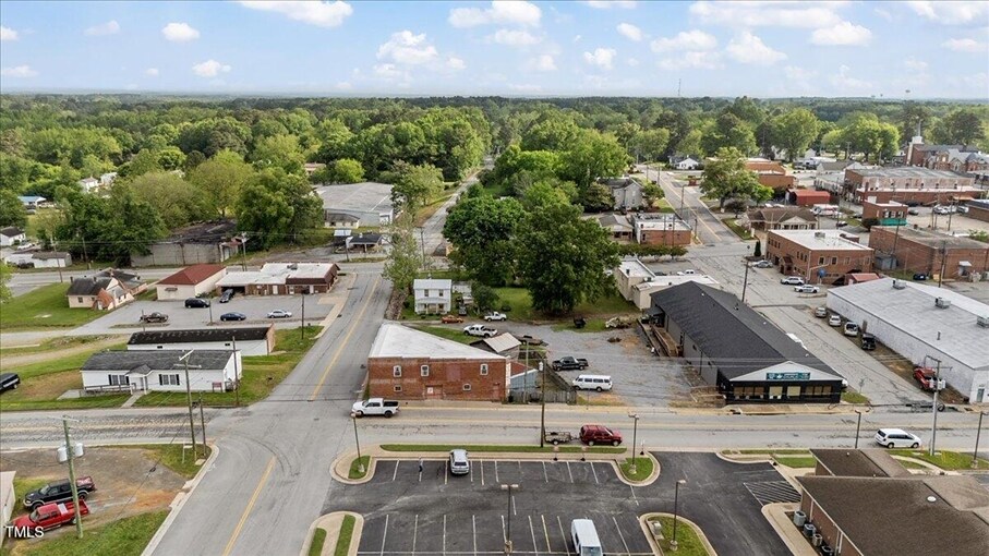 306 W Main St, South Hill, VA à vendre - Photo de l’immeuble – Image 3 sur 36
