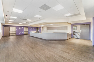 2800-2826 W Sugar Creek Rd, Charlotte, NC à louer Photo de l’immeuble– Image 1 sur 10