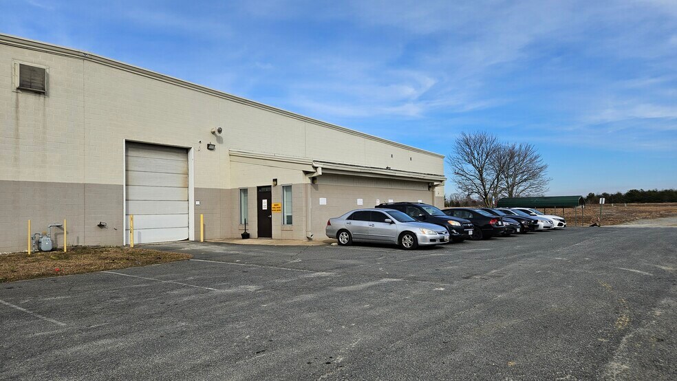 9420 Cosner Dr, Fredericksburg, VA à vendre - Photo de l’immeuble – Image 2 sur 9