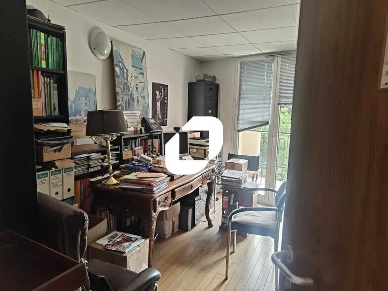 Bureau dans Puteaux à vendre - Photo de l’immeuble – Image 3 sur 5