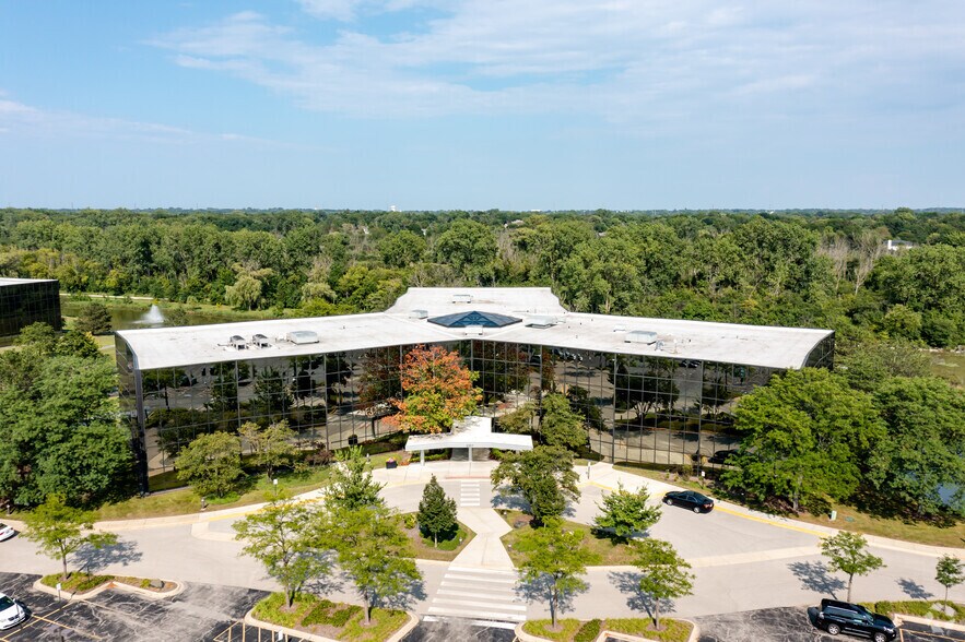 2201 Waukegan Rd, Bannockburn, IL à louer - Photo de l’immeuble – Image 1 sur 2