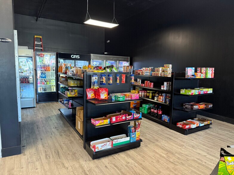 300 SW 17th Ave, Miami, FL à louer - Photo intérieure – Image 3 sur 7