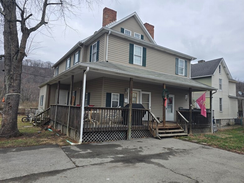 804 Railroad St, Monongahela, PA à vendre - Photo principale – Image 1 sur 46