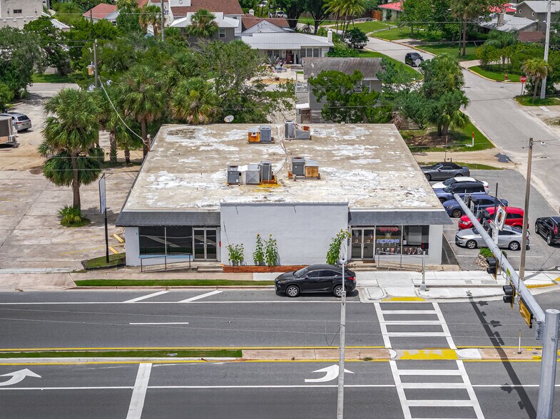 110 Anastasia Blvd, Anastasia Island, FL à vendre - Photo de l’immeuble – Image 2 sur 9