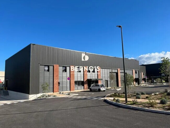 Plus de détails pour Queue De Sartan, Signes - Industriel/Logistique à vendre