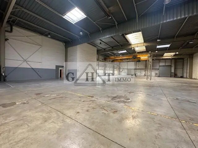 Bureau dans Lisses à louer - Photo de l’immeuble – Image 3 sur 17