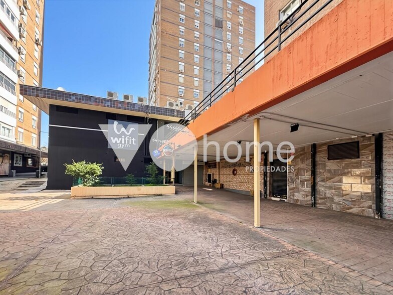 Immeuble residentiel dans Madrid, Madrid à vendre - Photo intérieure – Image 1 sur 4