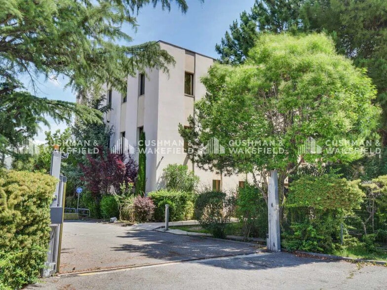 155 Rue Du Dirigeable, Aubagne à louer - Photo de l’immeuble – Image 3 sur 19