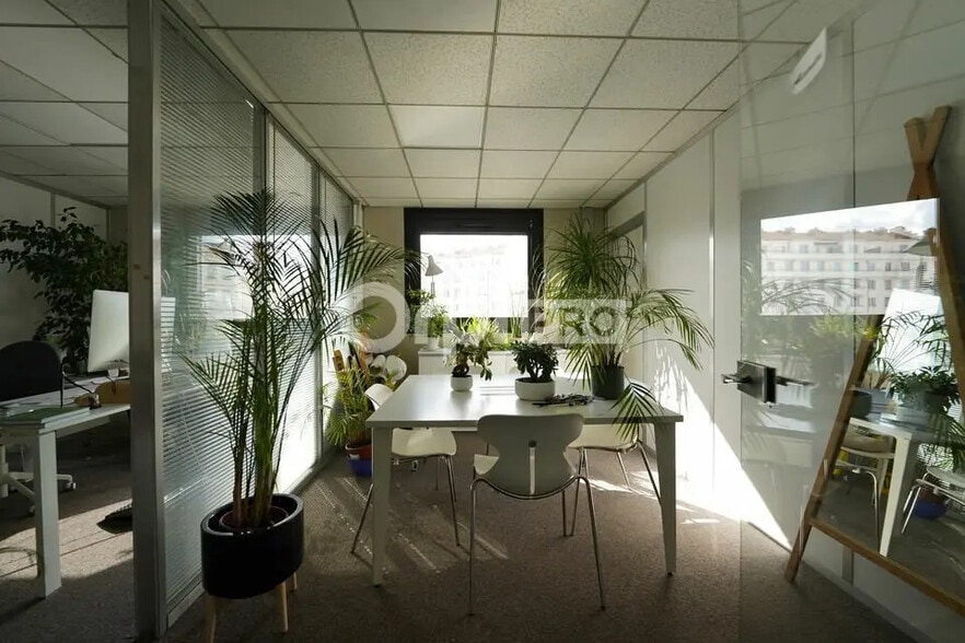 Bureau dans Lyon à louer - Photo de l’immeuble – Image 2 sur 12