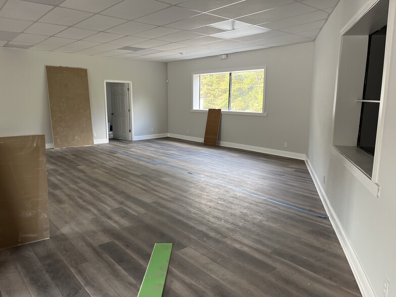 4975 Highway 78, Lilburn, GA à louer - Photo intérieure – Image 3 sur 6