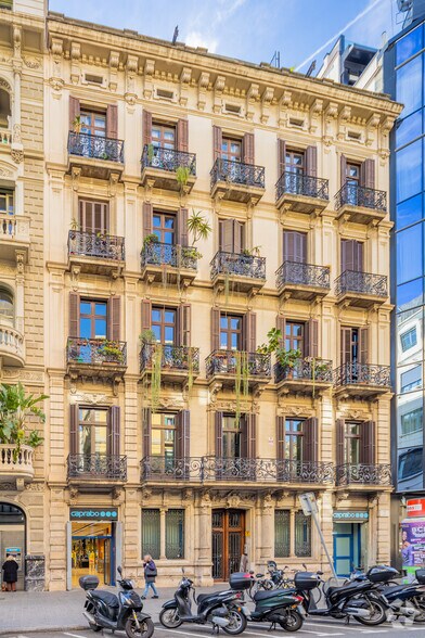 Carrer De Casp, 44, Barcelone, Barcelona à louer - Photo de l’immeuble – Image 2 sur 5