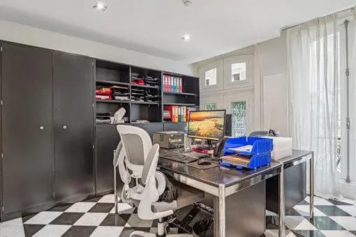 30 Avenue De Friedland, Paris à vendre - Photo de l’immeuble – Image 3 sur 11