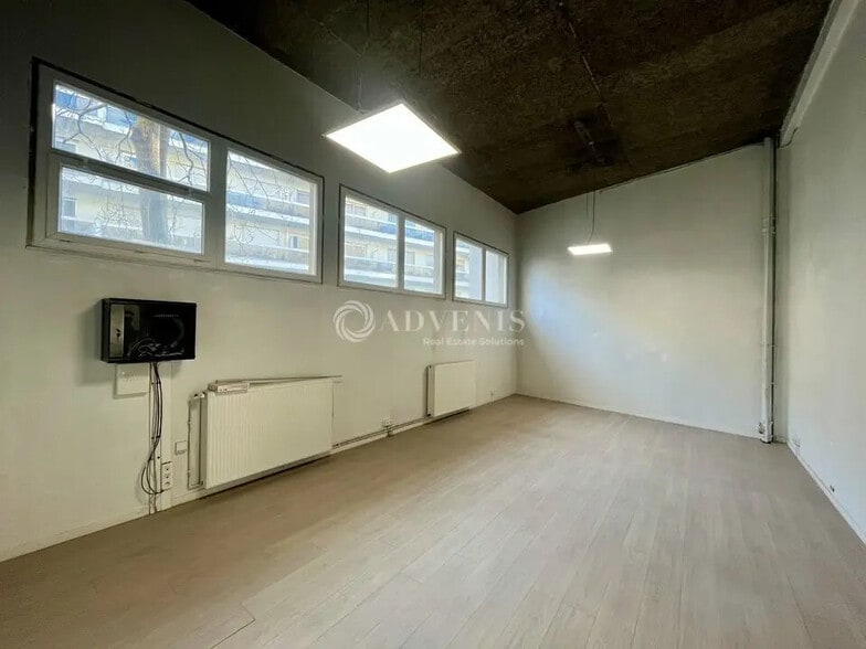 Bureau dans Boulogne-Billancourt à louer - Photo de l’immeuble – Image 2 sur 5