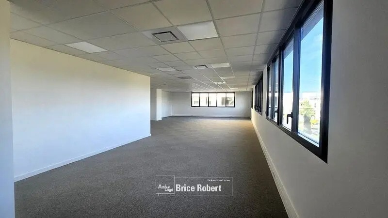 Bureau dans Dardilly à louer - Photo de l’immeuble – Image 3 sur 14