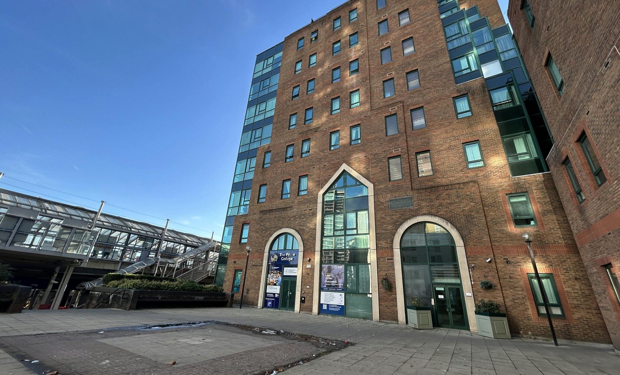 13 Lanark Sq, Londres à louer Photo de l’immeuble– Image 1 sur 1