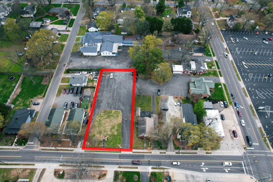 127 W Statesville Ave, Mooresville, NC à vendre - Photo de l’immeuble – Image 1 sur 1