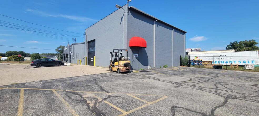 2240 Glade St, Muskegon, MI à vendre - Photo de l’immeuble – Image 3 sur 6