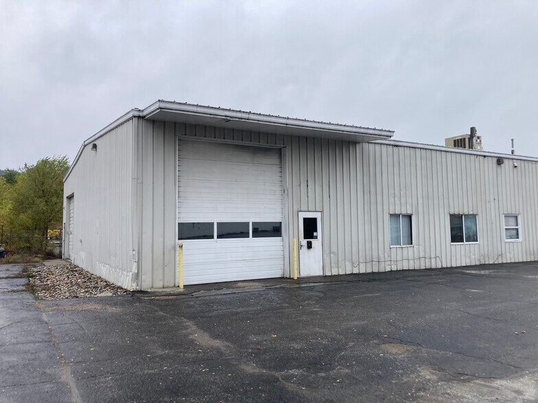 2419 Sybrandt Rd, Traverse City, MI à louer - Photo de l’immeuble – Image 3 sur 19