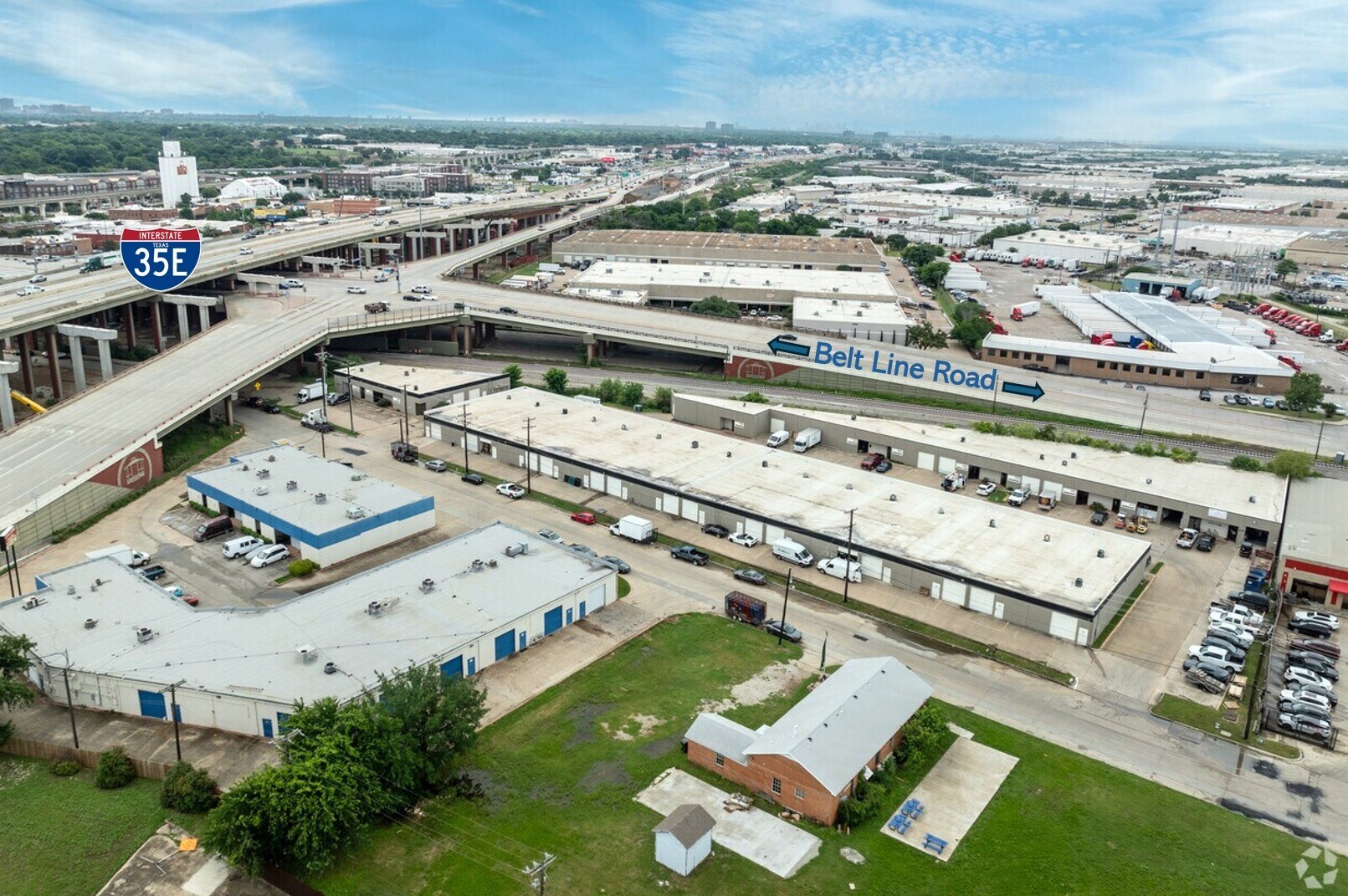 1225 W College Ave, Carrollton, TX à louer Aérien– Image 1 sur 18