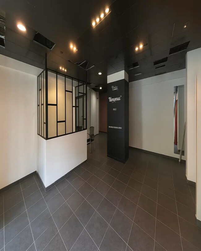 Plus de détails pour Local commercial à louer