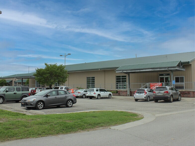 840 Delaware St, Lawrence, KS à louer - Photo de l’immeuble – Image 1 sur 3