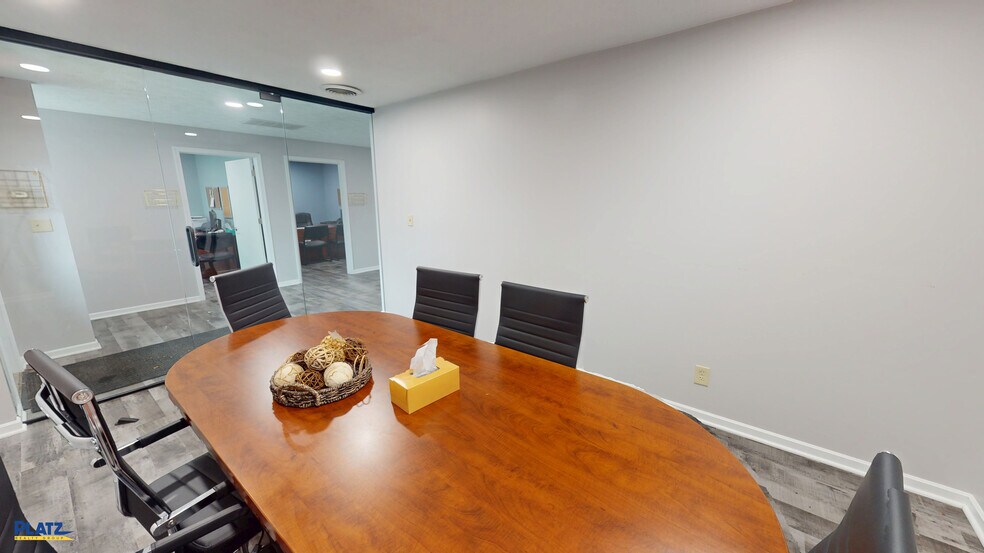 650 Youngstown Warren Rd, Niles, OH à vendre - Photo de l’immeuble – Image 3 sur 16