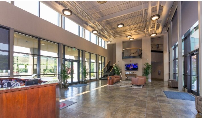 2750 Crestwood Blvd, Irondale, AL à vendre - Photo de l’immeuble – Image 3 sur 5