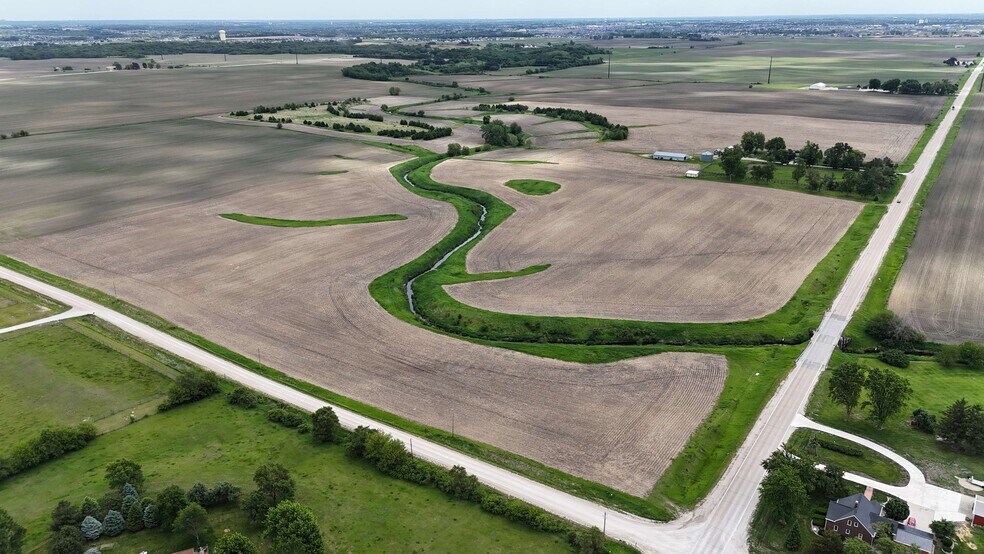 U Ave ave, Dallas Center, IA à vendre - Photo de l’immeuble – Image 3 sur 5