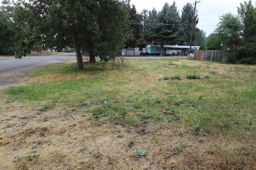 324 Carmen st, Shoshone, ID à vendre - Photo de l’immeuble – Image 3 sur 5