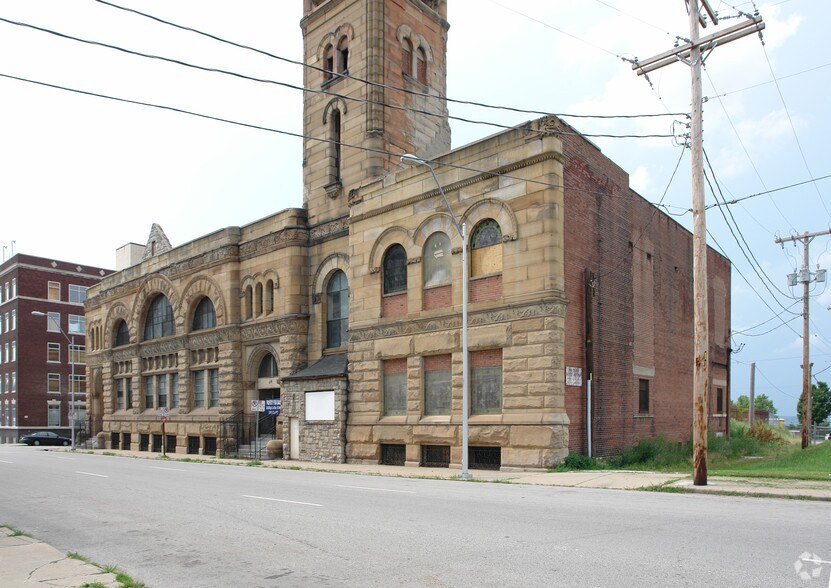 1000 E 9th St, Kansas City, MO à vendre - Photo de l’immeuble – Image 3 sur 9