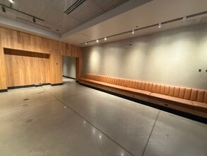 3205-3229 Virginia Beach Blvd, Virginia Beach, VA à louer Photo intérieure– Image 2 sur 12