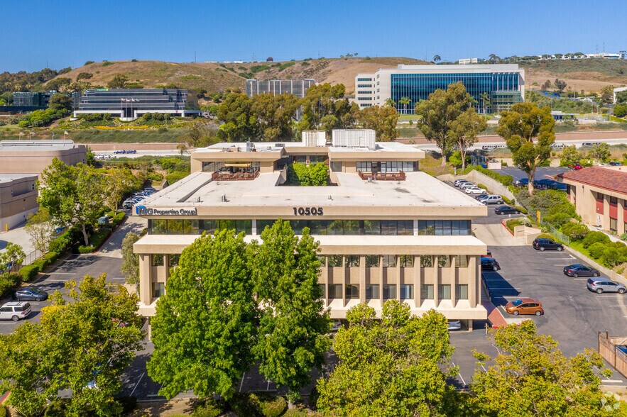10505 Sorrento Valley Rd, San Diego, CA à vendre - Photo de l’immeuble – Image 2 sur 11