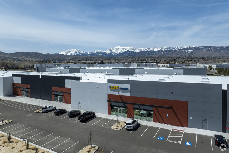 12920 Old Virginia Rd, Reno, NV à louer - Photo de l’immeuble – Image 2 sur 2
