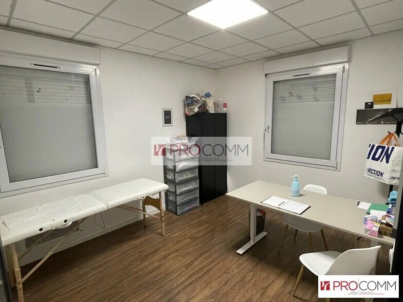 Bureau dans Chartres à vendre - Photo de l’immeuble – Image 1 sur 11