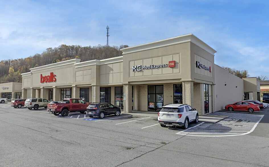 201 Greasey Ridge Rd, Princeton, WV à louer - Photo principale – Image 1 sur 5