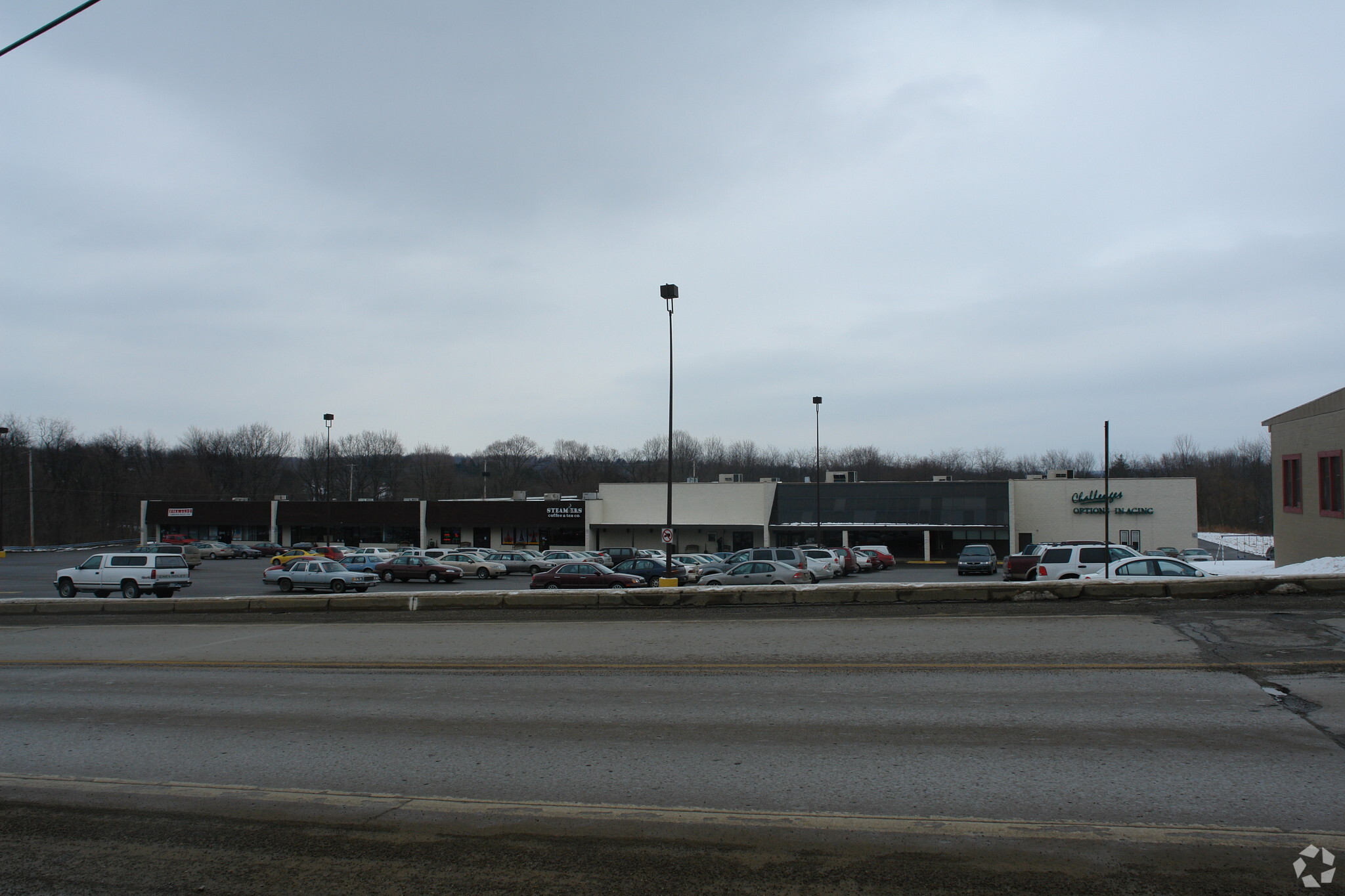 2708-2710 Mercer Rd, New Castle, PA à louer Photo principale– Image 1 sur 5