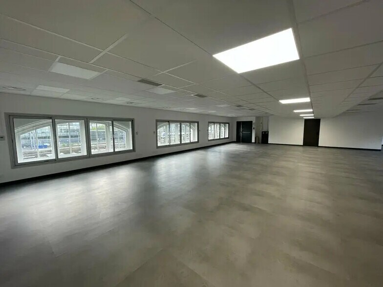 Bureau dans Lyon à louer - Photo de l’immeuble – Image 2 sur 11