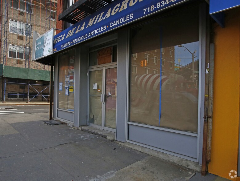 537 Court St, Brooklyn, NY à vendre - Photo de l’immeuble – Image 2 sur 14