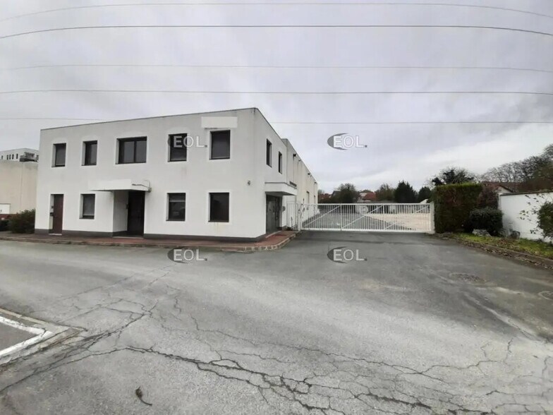 Local d’activités dans Vitry-sur-Seine à louer - Photo de l’immeuble – Image 2 sur 17