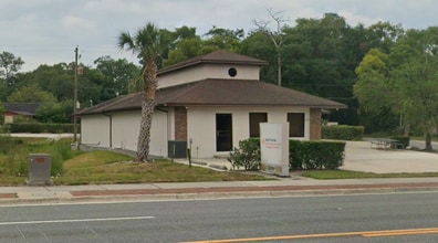2209 S French Ave, Sanford, FL à louer Photo de l’immeuble– Image 2 sur 15