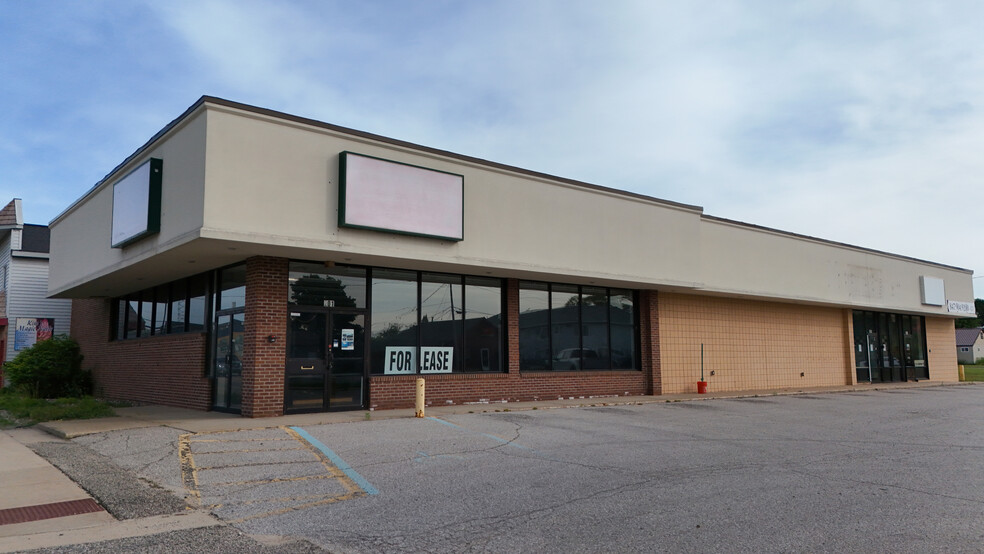 201 Ionia St, Grayling, MI à louer - Photo de l’immeuble – Image 1 sur 7