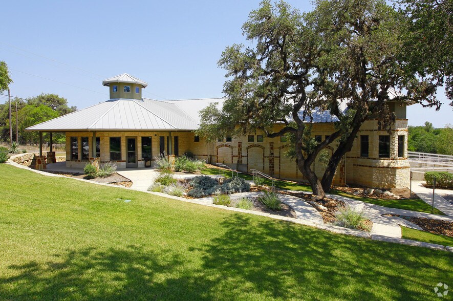415 S School St, Boerne, TX à louer - Photo principale – Image 1 sur 7
