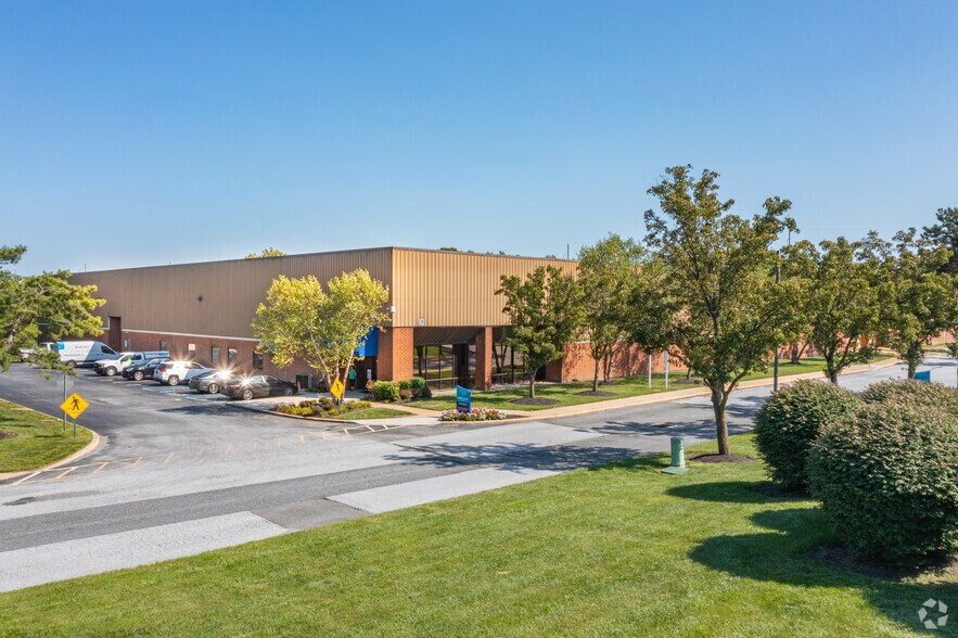 300 White Clay Center Dr, Newark, DE à louer - Photo de l’immeuble – Image 3 sur 8