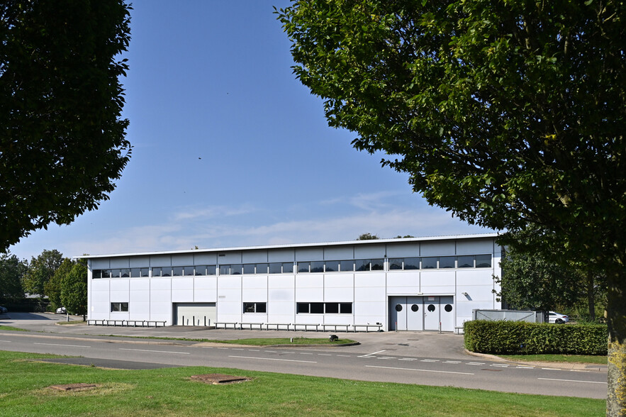 1-3 Silverstone Circuit, Silverstone à louer - Photo de l’immeuble – Image 2 sur 2