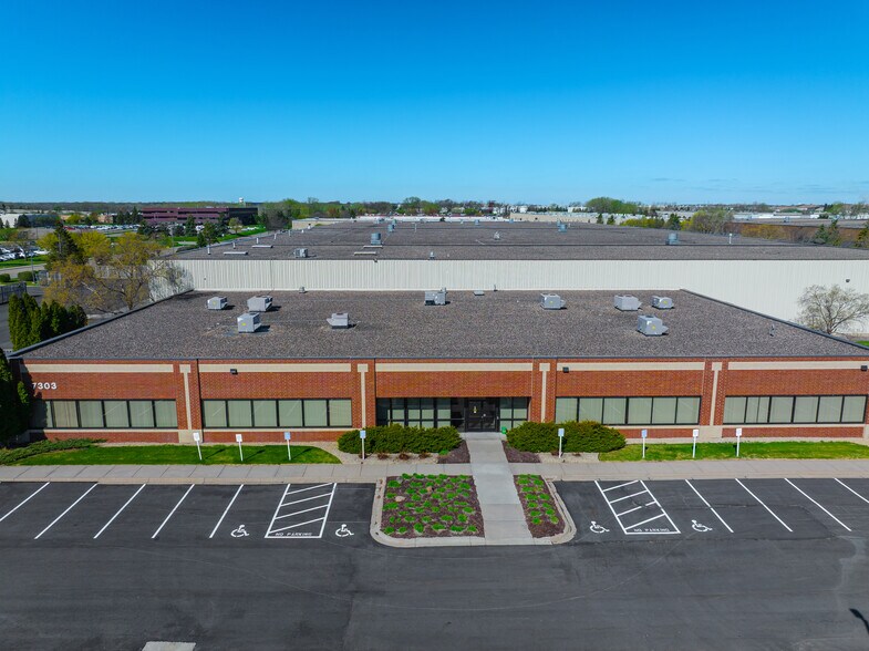 7300 N Northland Dr, Brooklyn Park, MN à louer - Photo de l’immeuble – Image 3 sur 6