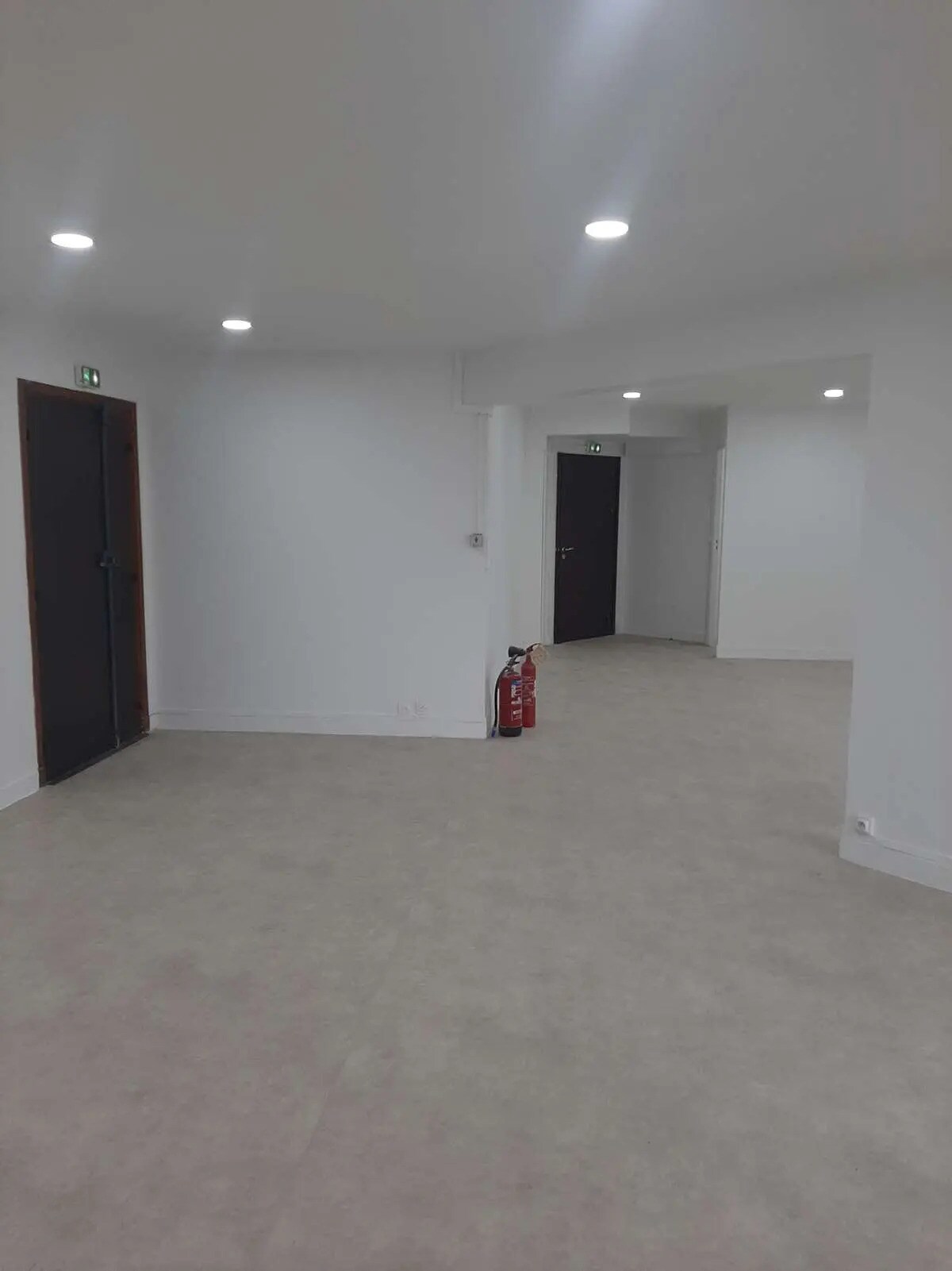 Bureau dans Nanterre à louer Photo de l’immeuble– Image 1 sur 7