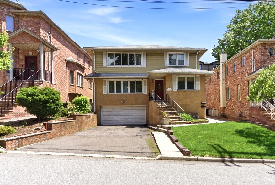 312 6th St, Palisades Park, NJ à vendre - Photo de l’immeuble – Image 2 sur 22