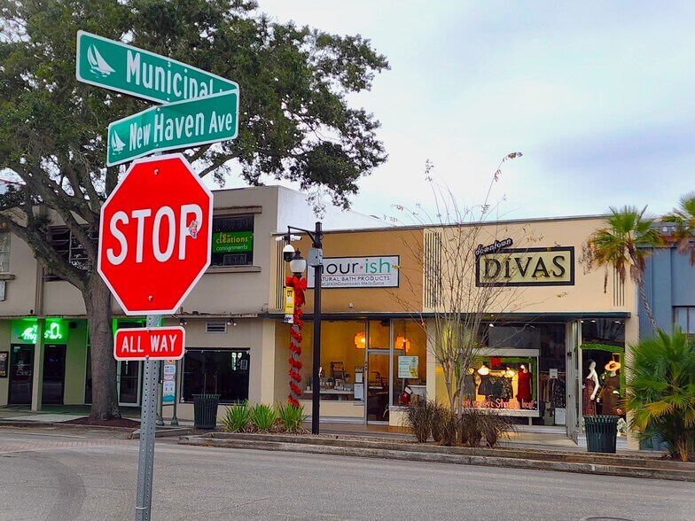 847-849 E New Haven Ave, Melbourne, FL à louer - Photo de l’immeuble – Image 3 sur 7