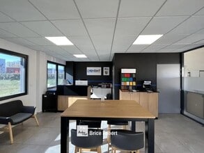 73 Rue Mathieu Dussurgey, Saint-Fons à louer Photo intérieure– Image 2 sur 4